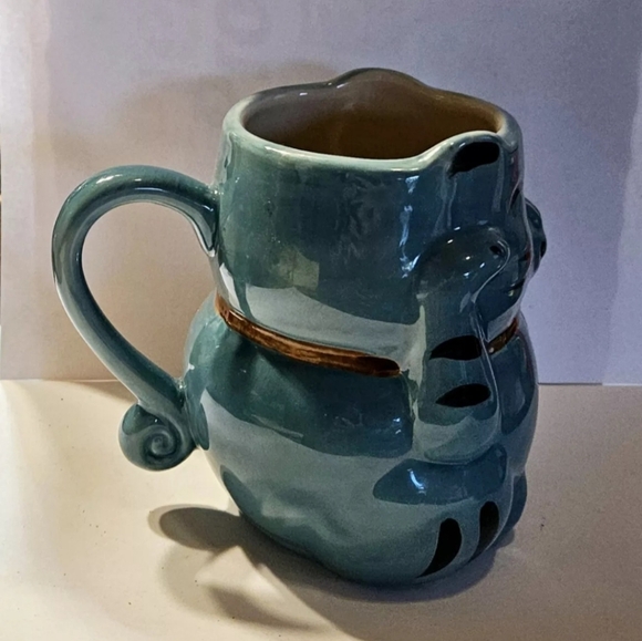 Yokohama Studio Lucky Cat Miyabi Maneki Neko ~  Blue Mug Cup Rare Color - Picture 3 of 4
